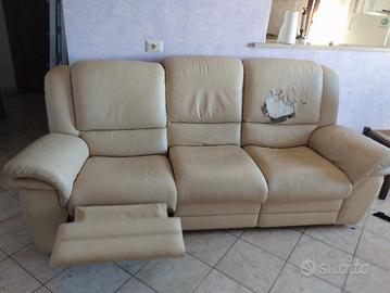 divano  3 posti 