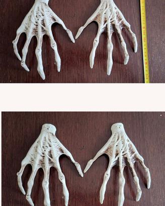 Coppia mani scheletriche Halloween
