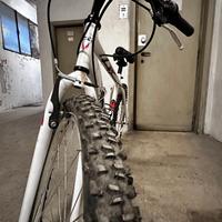 Bici MBT26 Graphis cambio Shimano, pari al nuovo