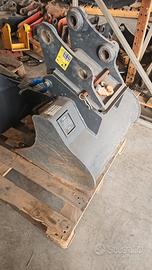 attacco rapido meccanico con benna per miniescavat