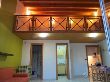 Attico/mansarda per single o coppia,zona 4 canti