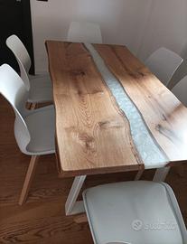 Arredo artigianale con legno pregiati