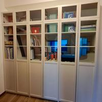 Libreria ikea billy, ante in vetro e top superiore