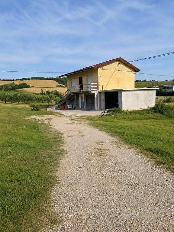 Casa – Tavullia, Pirano - Vista 2