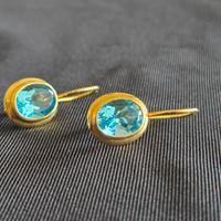 Orecchini oro giallo e pietre azzurre