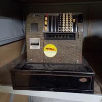 vintage registratore di cassa