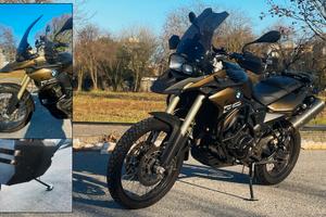 BMW F 800 GS Kalamata Matt - Assetto + valige