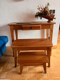 tris tavoli una consolle e due più bassi