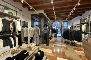 NEGOZIO A BASSANO DEL GRAPPA