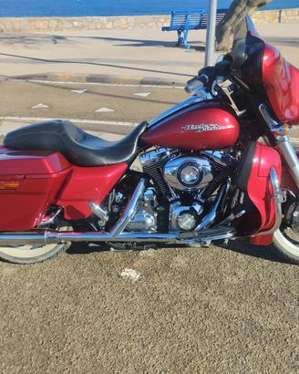Harley Davidson Street Gilde