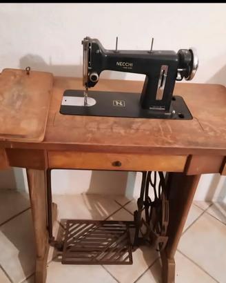 Necchi macchina da cucire 