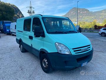Furgone Iveco Daily 7 posti