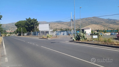 Terreno per esposizione e magazzino a Randazzo