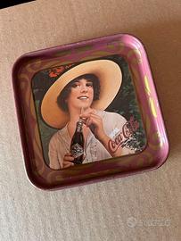 Vassoio Coca Cola vintage, con marchio in nero