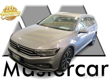 VOLKSWAGEN Passat Variant 2.0 tdi Executive 150c