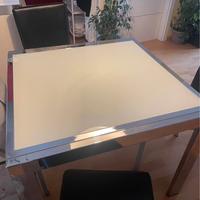 tavolo in vetro temperato con 4 sedie