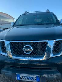 Suv Nissan Navara 2.5 190cv cambio automatico