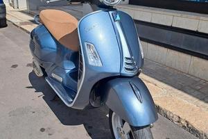 Piaggio vespa gts 300 abs 2019 km 7800 garanzia