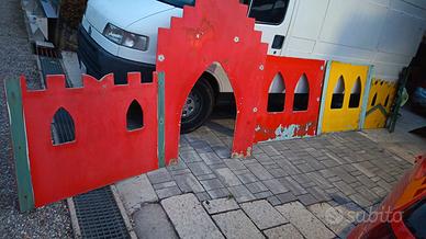 castello per bambini scivolo dondolo