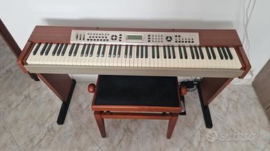 Pianoforte digitale con sgabello regolabile 