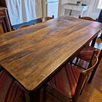 tavolo antico in legno massiccio