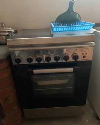 Cucina a gas metano con forno elettrico