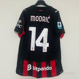 Maglia Milan preparata Modric