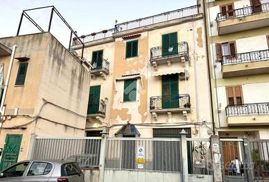 3 LOCALI A PALERMO