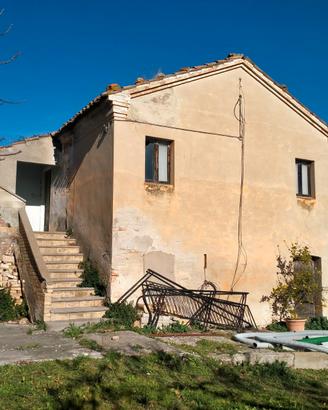 Casolare e terreno con Potenziale edificatorio