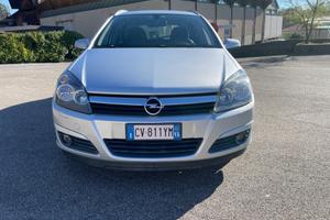 Opel Astra 1.6 16V Twinport 5 porte Cosmo