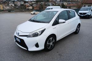 TOYOTA YARIS 1.5 HYBRID 5P LOUNGE BENZINA AUTO