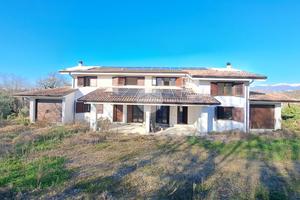 PORZIONE DI BIFAMILIARE A FROSINONE