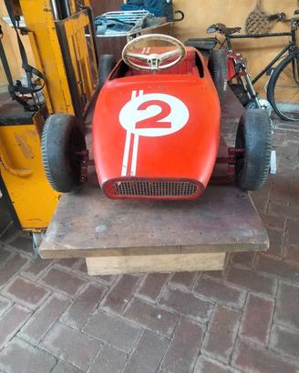 macchinina a pedali lotus