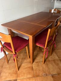 Tavolo ciliegio allungabile + 4 sedie coordinate