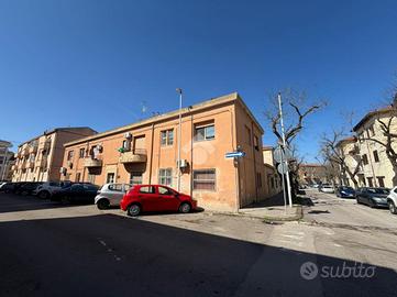 2 LOCALI A SASSARI