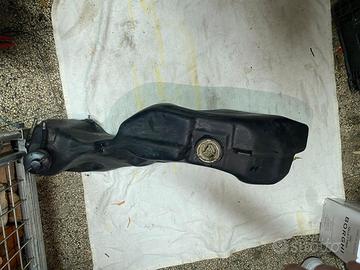 Serbatoio e pompa Gilera Runner 50