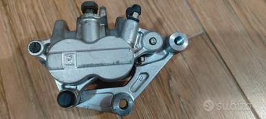 pinza freno anteriore XC Yamaha versity 300