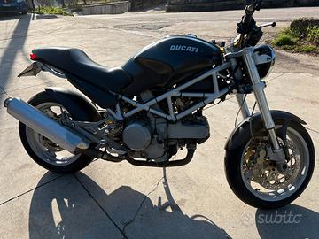 Ducati Monster 620 dark