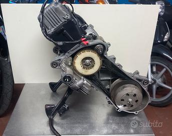 Blocco motore piaggio  50 cc 4 tempi come nuovo