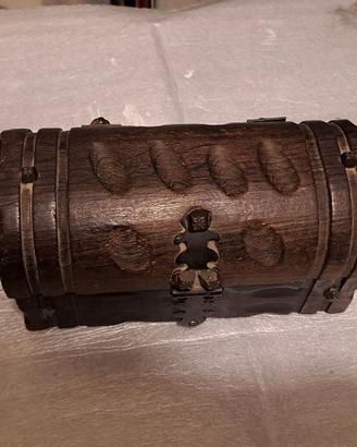 Mini Forziere in legno intagliato, Antico