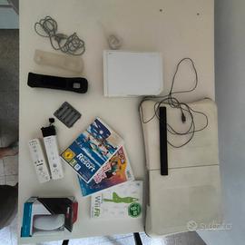 Wii console + pedana Balance board + 2 controller