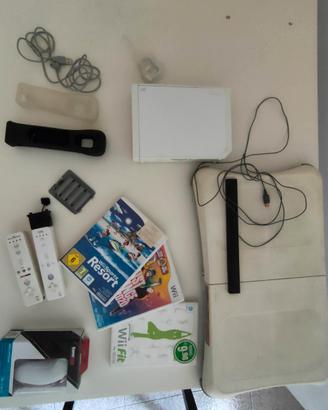 Wii console + pedana Balance board + 2 controller