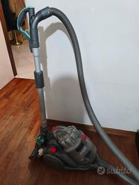 Aspirapolvere a traino dyson DC19 DC29