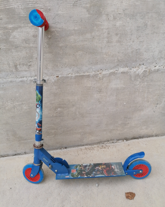Monopattino bambino avengers