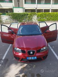 Auto adatta per amanti della guida sportiva