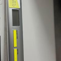Bilancia pesa neonati