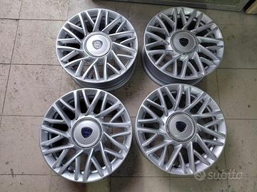 Cerchi in lega da 15 pollici per lancia y