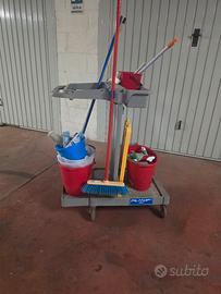 carrello pulizie 