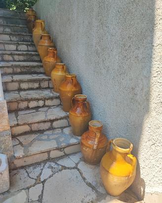 Vecchie giare ceramica terracotta pugliese