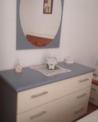 cassettiera con specchio 